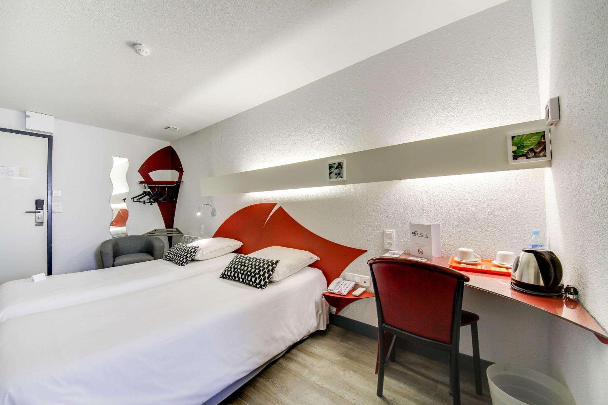 Brit Hotel Porte d'Espagne Perpignan Buitenkant foto